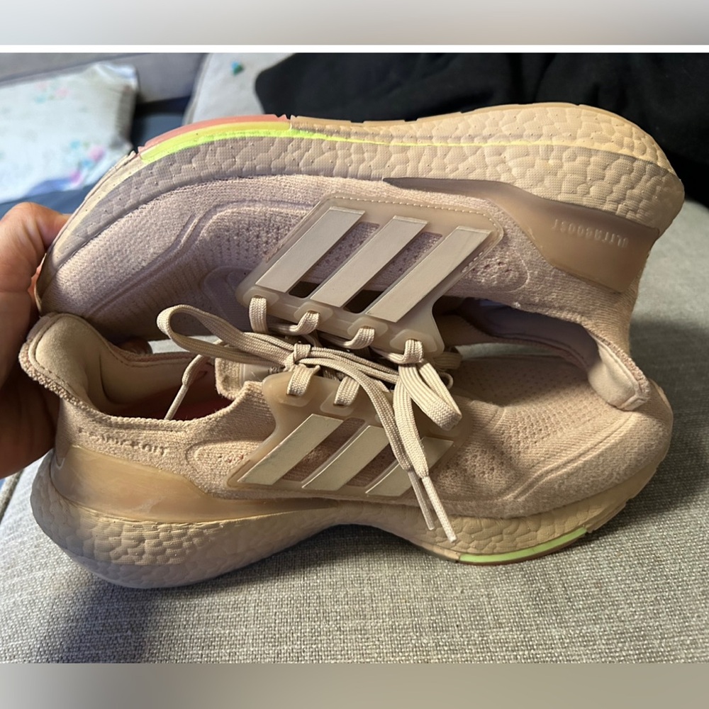 Adidas ultraboost Women’s Shoes Size 9.5 Taupe - Picture 7 of 14